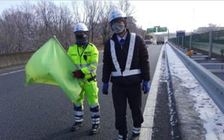 中央自動車道　上り 走行車線規制（甲府営業所）