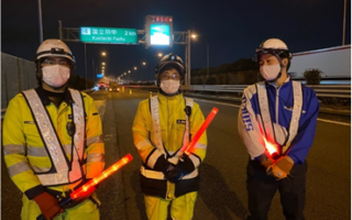 中央自動車道 上り線 走行車線規制（八王子多摩営業所）