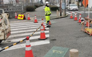 名古屋市千種区豊年町付近 車線規制（名古屋営業所）