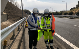 第三京浜 下り線 追越・路肩規制（横浜町田営業所）