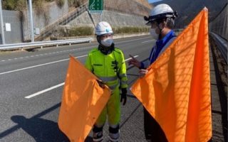 中央自動車道 上り線 相模湖東付近 追越車線規制（八王子多摩営業所）