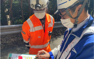 中央自動車道 下り線 路肩規制（八王子維持営業所）