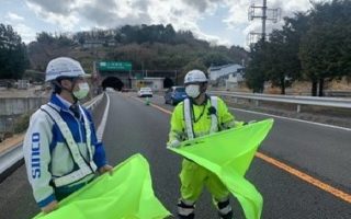 小田原厚木道路 下り線 走行車線規制(厚木営業所)