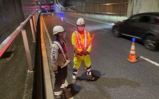 環状8号線 井荻トンネル 車線規制（吉祥寺営業所）