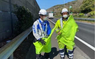 東名高速道路 下り線 路肩規制（御殿場営業所）