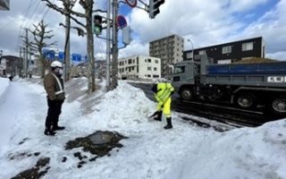 小樽港線沿い 雪かき作業（札幌営業所）