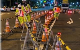 国道一号線：都道４０５号線 虎ノ門交差点 街路規制（加平営業所）