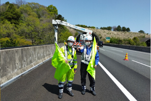 新東名高速道路 上り線 走行規制（御殿場営業所）