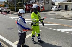 山梨県北杜市 長坂IC出入口交差点 車線規制（甲府営業所）