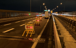 中央自動車道 上り線 追越車線規制（八王子多摩営業所）