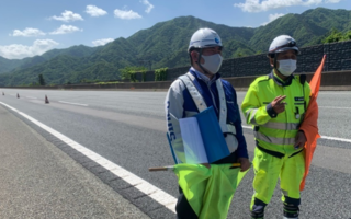 中央自動車道 上り線 走行車線規制(大月営業所)