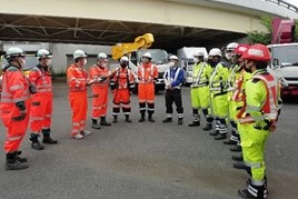 川崎市高津区 第三京浜高架下 走行規制（横浜町田営業所）