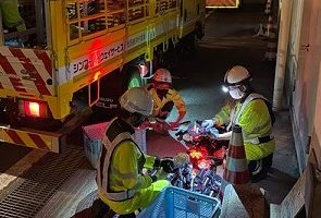 中央自動車道 上り線 走行車線規制(八王子多摩営業所)