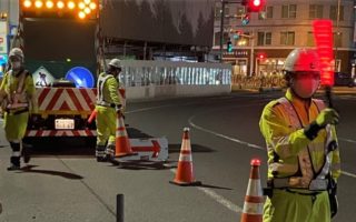 東京都港区虎ノ門 虎ノ門交差点 車線規制（加平営業所）