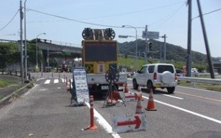 富津館山自動車道(上下線) 高架下 片側交互通行（千葉営業所）