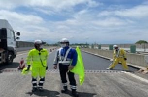 道央自動車道 下り線 追越車線（札幌営業所）