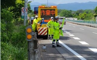 中央自動車道 下り線 路肩移動規制（松本営業所）