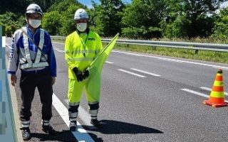 中央自動車道 下り線 走行車線規制（松本営業所）