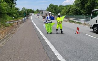 中央自動車道 下り線 走行車線規制（諏訪営業所）