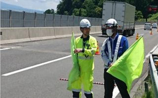 中央自動車道 上り線 追越車線規制（諏訪営業所）