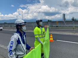 中央自動車道 下り線 走行車線規制（松本営業所）