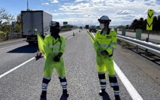 道央道 上り線 追越車線規制(札幌営業所)