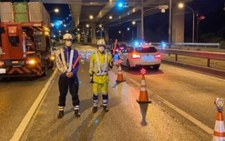 所長パトロール 首都高速道路 走行車線規制（横浜営業所）