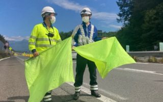 中央自動車道 上下線 対面規制（諏訪営業所）