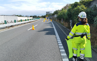 中央自動車道 下り線 走行車線規制 (飯田営業所)