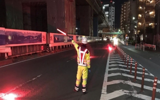 東名高速道路 右2車線規制 2021年度東名集中工事規制班(厚木営業所)