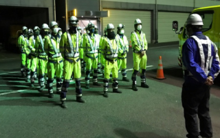 東名高速道路 上り線 走行車線規制【東名集中工事】(厚木営業所)