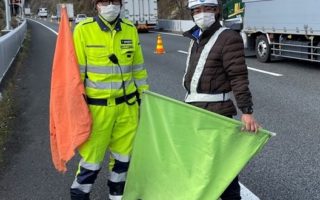 中央自動車道 下り線 走行車線規制（大月営業所）