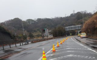 小田原厚木道路 通行止め規制（平塚営業所）