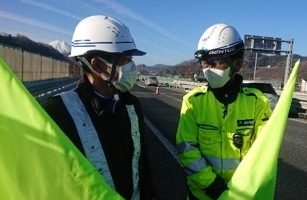 支社長パトロール 中央自動車道 走行車線規制（大月営業所）