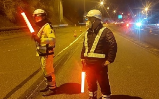 所長パトロール 横浜横須賀道路 車線規制（横浜町田営業所）