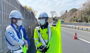 小田原厚木道路 下り線 走行車線規制（厚木営業所）