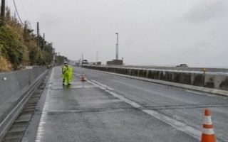国道1号 上り線 走行車線規制（平塚営業所）