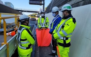大阪港臨港道路咲洲トンネル 下り線 左車線規制（西宮営業所）