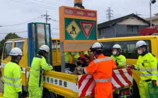 安全パト 首都圏中央連絡自動車 三ツ木高架橋下一般道（所沢営業所）