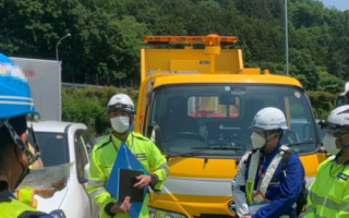 安全パト 中央自動車道 下り線 走行車線規制（大月営業所）