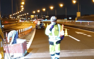 安全パト 中央自動車道 下り線 走行車線規制（八王子多摩営業所）
