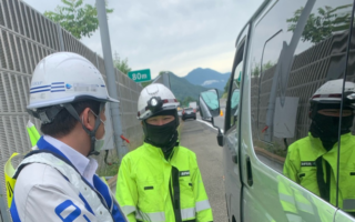 所長パト 中央自動車道 下り線 走行車線規制（大月営業所）
