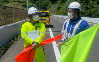 所長パト 富士吉田線 下り線 走行車線規制（甲府営業所）