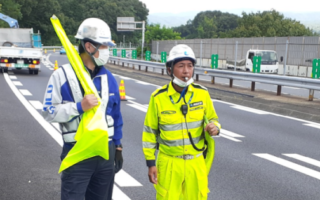 役員パト 中央自動車道 上り線 車線規制（名古屋東営業所）
