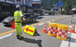 所長パト 国道153号線 片側交互通行規制（飯田営業所）