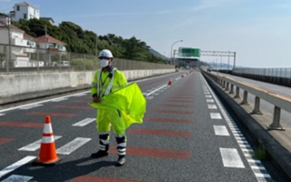 安全パト 西湘バイパス 上り線 追越車線規制（平塚営業所）