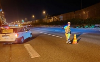 安全パト 東名高速道路 上り線 走行車線規制（厚木営業所）