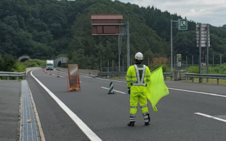 所長パト 上信越自動車道 下り線 追越車線規制（長野営業所）