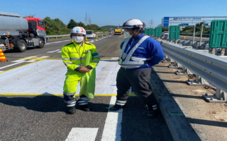 東名高速道路　小牧IC～小牧JCT間 追越車線規制（名古屋西営業所）