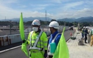 営業本部パトロール 小田原厚木道路 追越車線規制（営業本部）